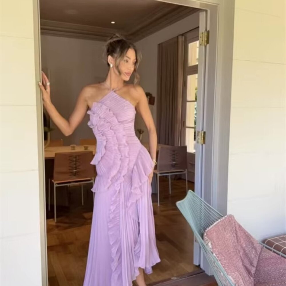 Elegant Off-Shoulder Ruffle Halter Maxi Dress – Size Large